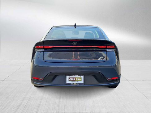 Used 2024 Toyota Prius LE image 7