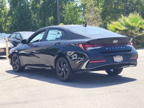 New 2026 Hyundai Elantra SEL Sport FWD image 3
