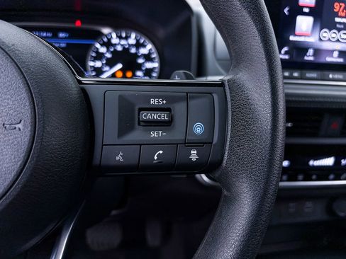 Used 2023 Nissan Rogue SV FWD image 29