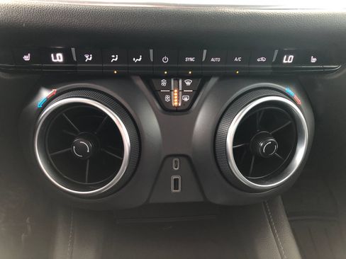 Used 2022 Chevrolet Blazer LT w/ Sound & Technology Package AWD/4WD image 28