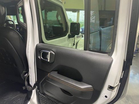 Used 2021 Jeep Gladiator Mojave AWD/4WD image 19