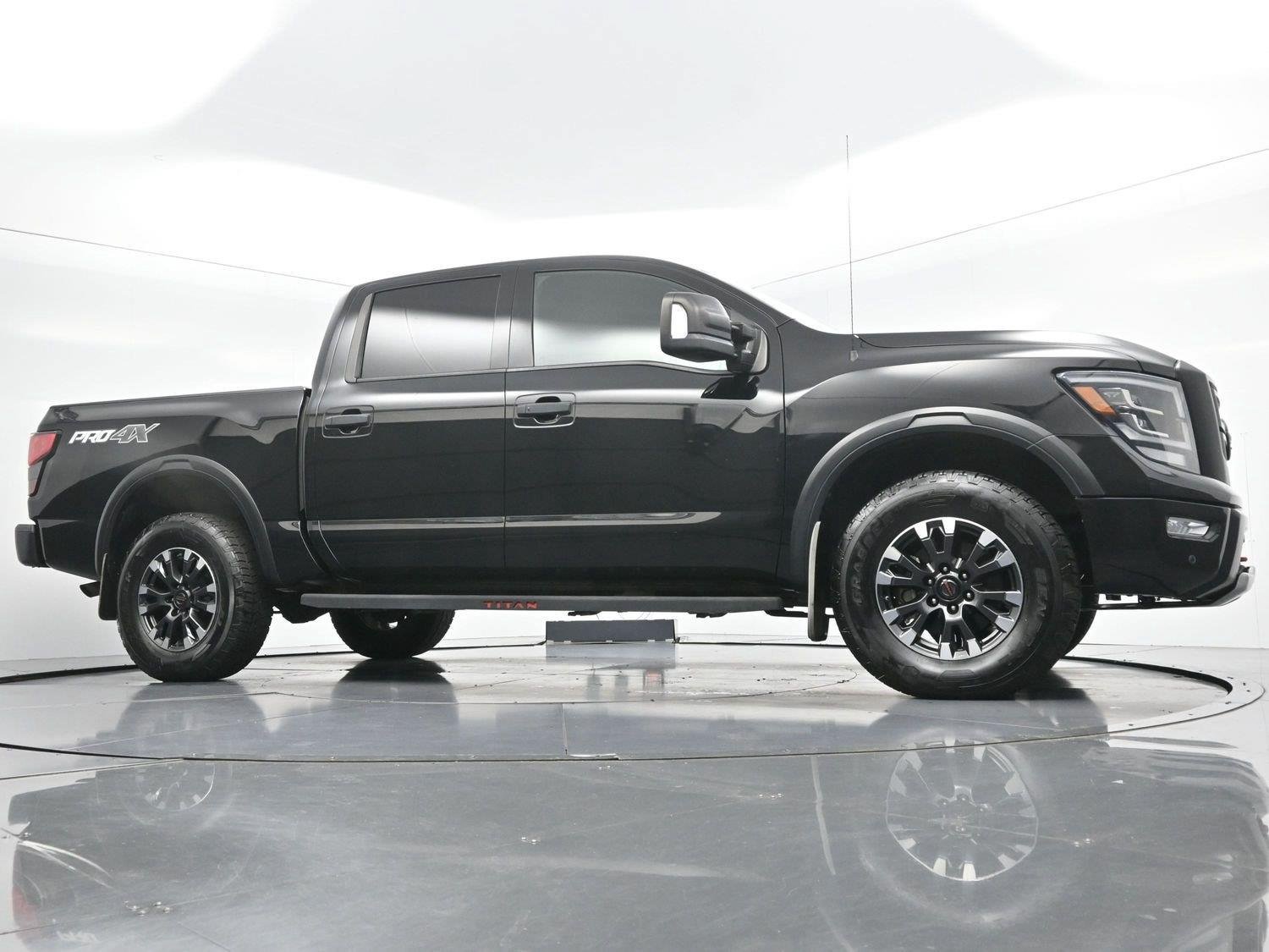 Used 2021 Nissan Titan PRO-4X w/ Pro-4x Convenience Package AWD/4WD image 48