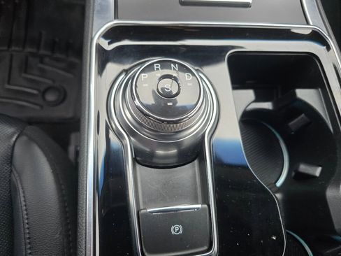 Used 2020 Ford Edge Titanium w/ Equipment Group 301A image 27