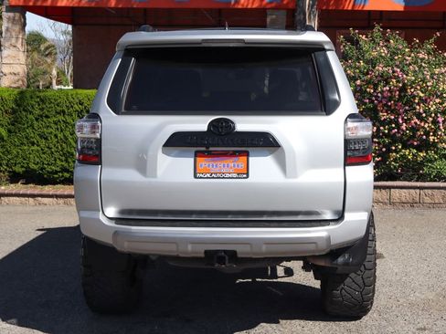 Used 2022 Toyota 4Runner TRD Off-Road Premium w/ Moonroof Package image 7