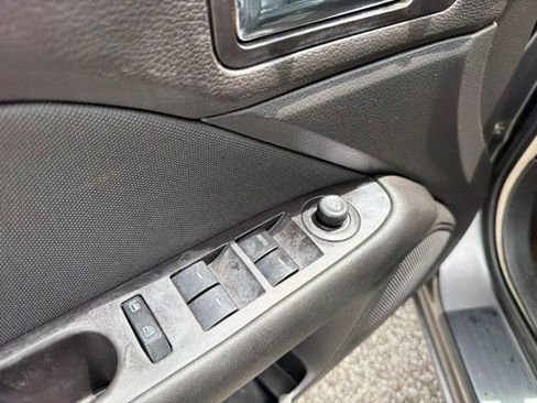 Used 2011 Ford Fusion SE FWD image 11