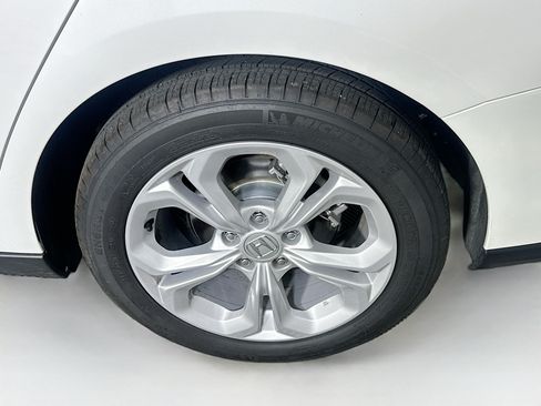 Used 2025 Honda Accord LX image 11