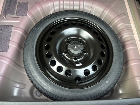 Used 2025 Chevrolet Trax RS w/ Driver Confidence Package image 24