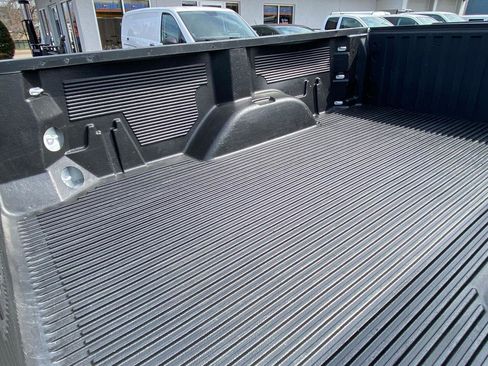 Used 2025 Chevrolet Silverado 1500 W/T image 7