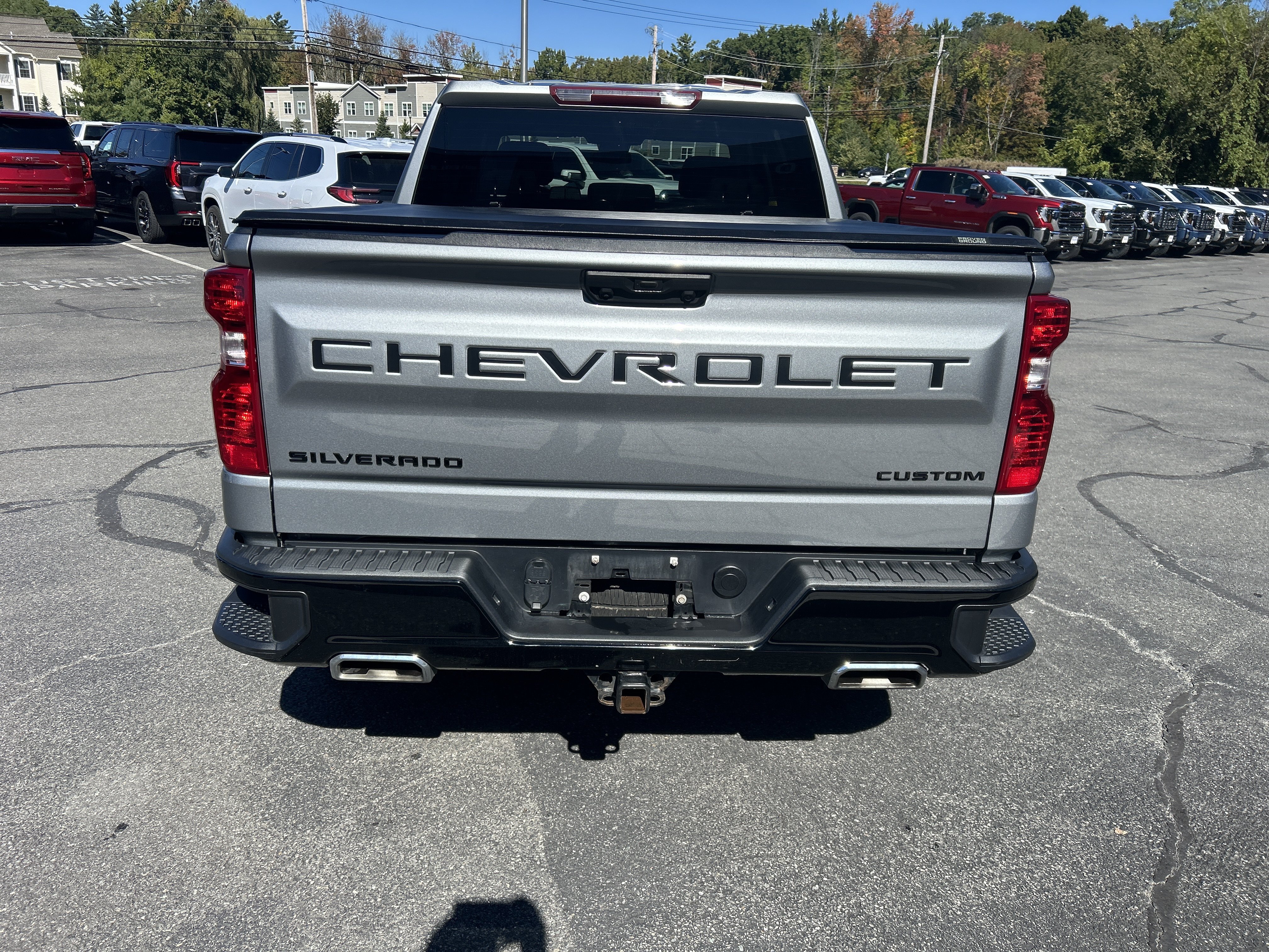 Used 2024 Chevrolet Silverado 1500 Custom Trail Boss w/ LPO, Dark Essentials Package AWD/4WD image 9
