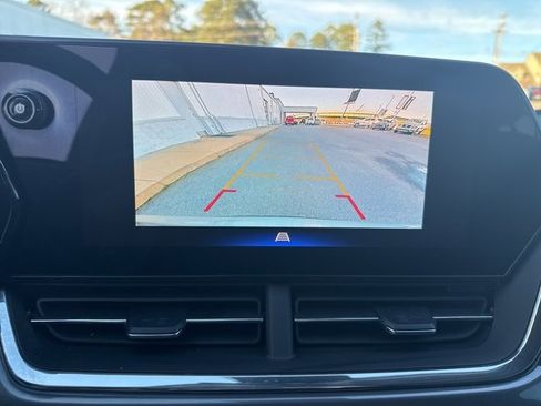 Used 2025 Chevrolet Trax ACTIV w/ Driver Confidence Package image 5