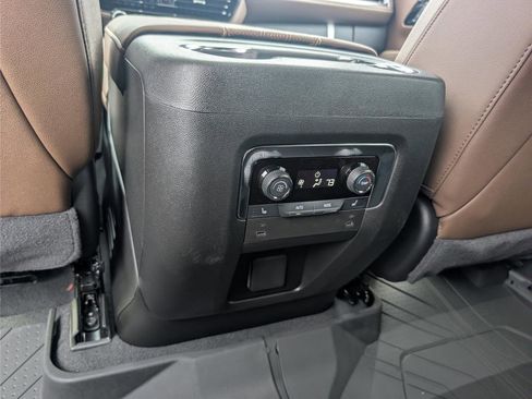 New 2026 Chevrolet Suburban High Country RWD image 16
