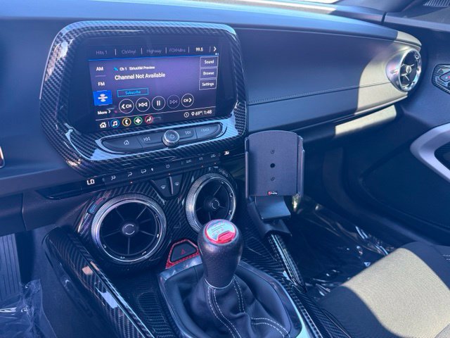 Used 2020 Chevrolet Camaro SS RWD image 21