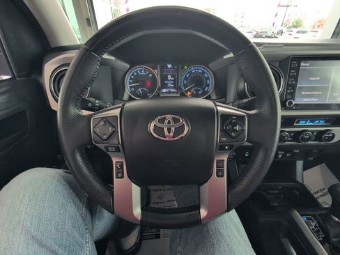 Used 2022 Toyota Tacoma SR5 w/ Technology Package RWD image 29