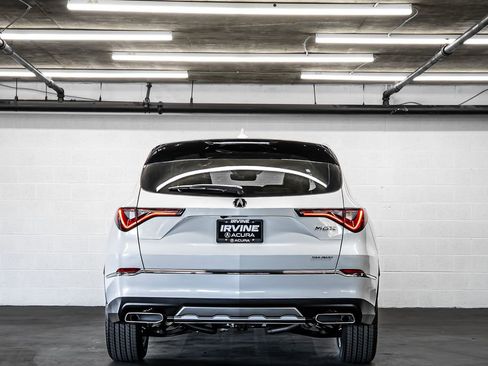 New 2026 Acura MDX SH-AWD image 4