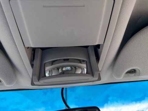 Used 2011 Ford Expedition XLT RWD image 27