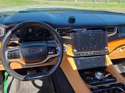 Used 2022 Jeep Grand Wagoneer Series III w/ Rear Seat Video Group 1 AWD/4WD image 1