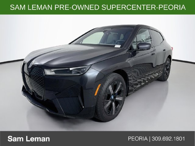 Used 2025 BMW iX xDrive50 AWD/4WD image 3