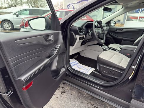 Used 2023 Ford Escape Active AWD/4WD image 14