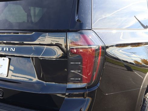 New 2026 Chevrolet Suburban LS image 7