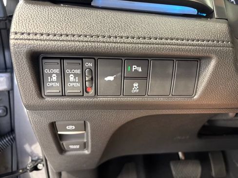 Certified 2026 Honda Odyssey Touring image 15