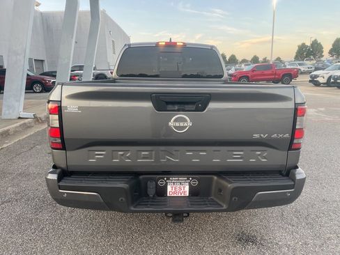 Used 2023 Nissan Frontier SV w/ Technology Package image 25