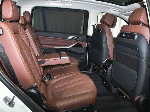 Used 2026 BMW X7 xDrive40i image 70