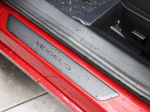 Used 2021 Tesla Model 3 Long Range image 32