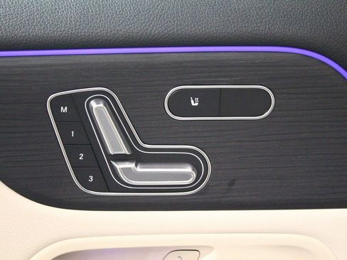 Used 2025 Mercedes-Benz GLA 250 4MATIC image 19