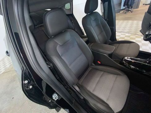 Used 2024 Chevrolet Trax LT w/ Driver Confidence Package FWD image 15