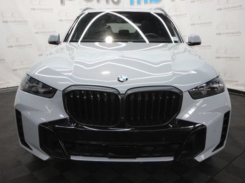 Used 2025 BMW X5 xDrive40i w/ M Sport Package AWD/4WD image 15