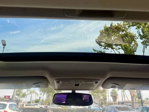 Used 2014 INFINITI Q50 Premium w/ Navigation Package image 21