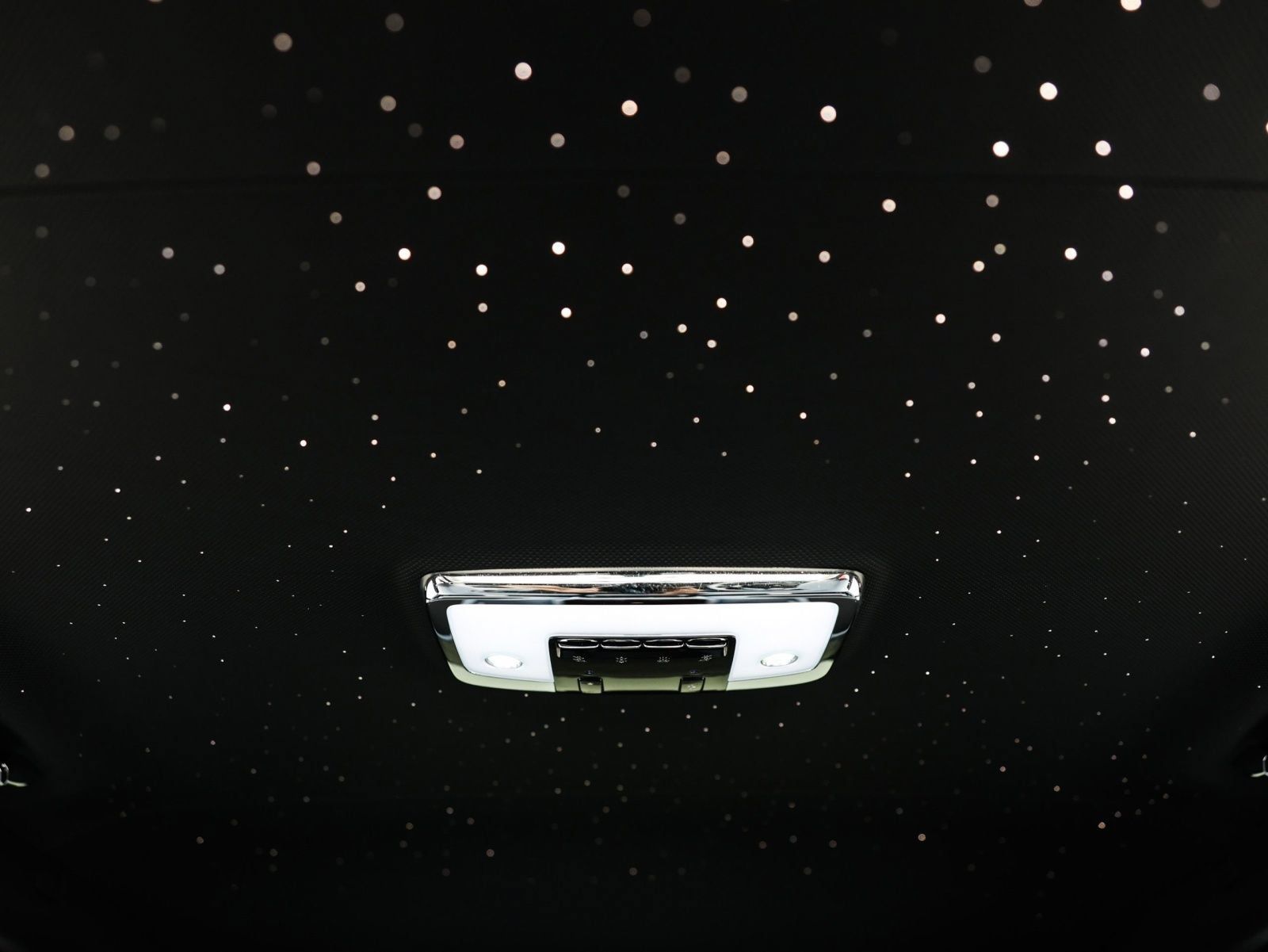 Certified 2025 Rolls-Royce Cullinan Black Badge AWD/4WD image 28