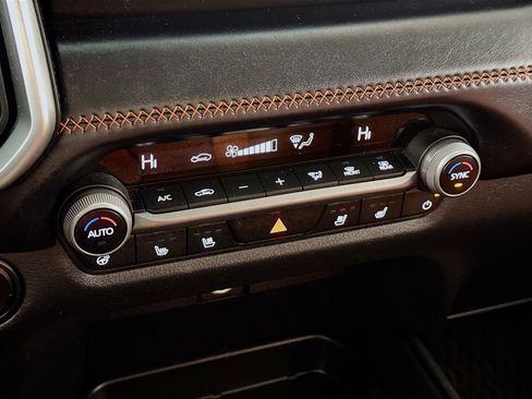 Used 2024 MAZDA CX-50 AWD 2.5 Turbo w/ Weather Package image 18