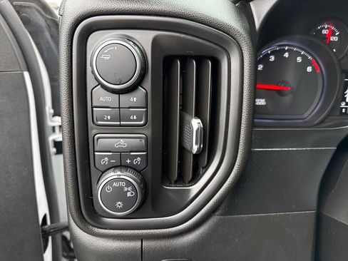 Used 2021 Chevrolet Silverado 1500 Custom Trail Boss image 20