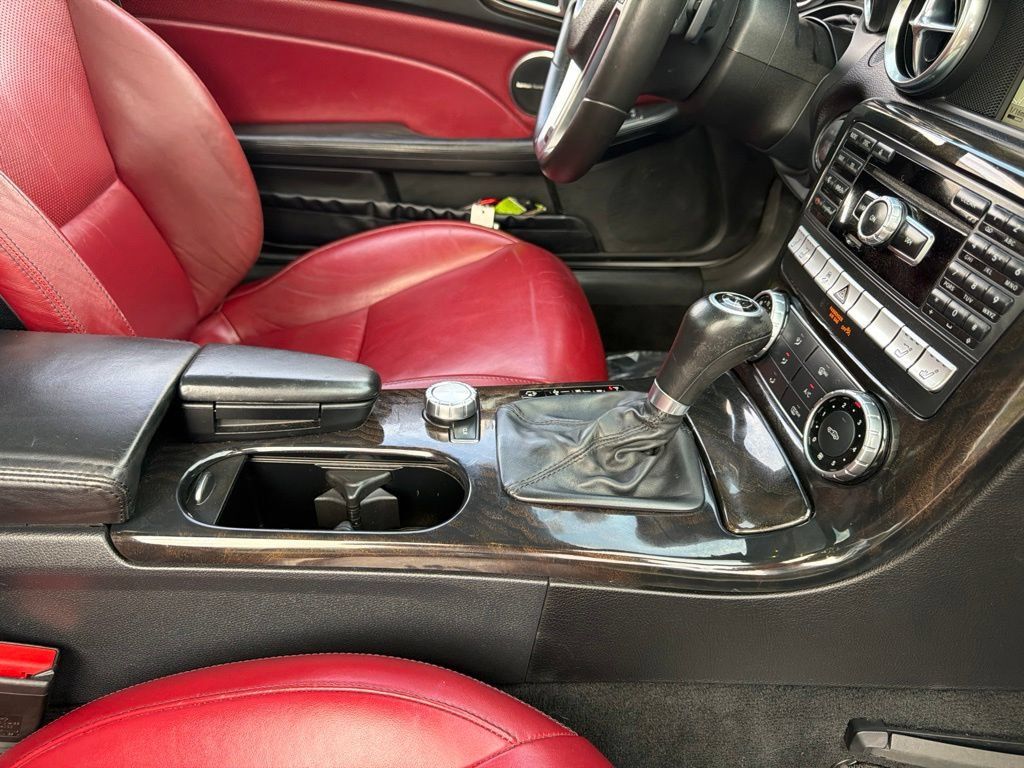 Used 2015 Mercedes-Benz SLK 250 image 18