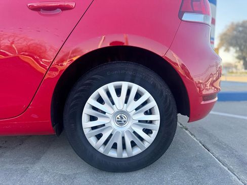 Used 2013 Volkswagen Golf 4-Door image 20