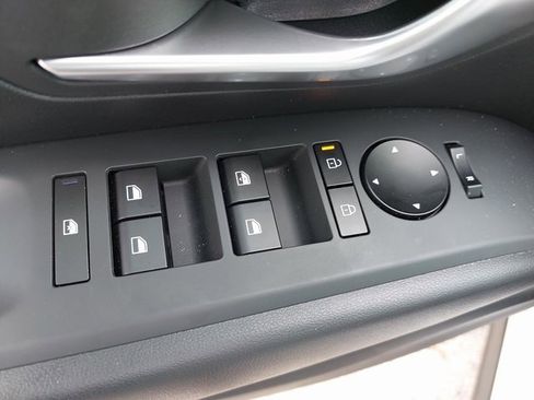 Used 2025 Hyundai Santa Cruz SE image 28