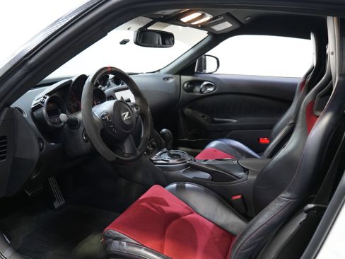 Used 2020 Nissan 370Z NISMO image 29