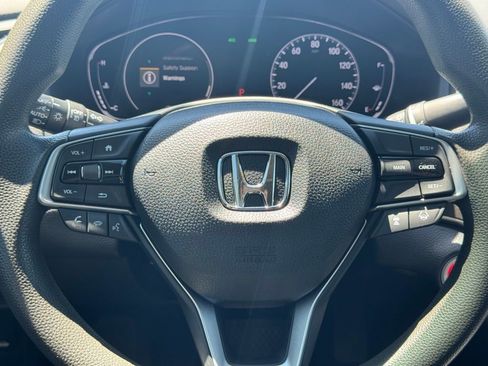 Used 2018 Honda Accord EX image 16