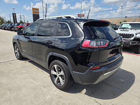 Used 2019 Jeep Cherokee Limited FWD image 5