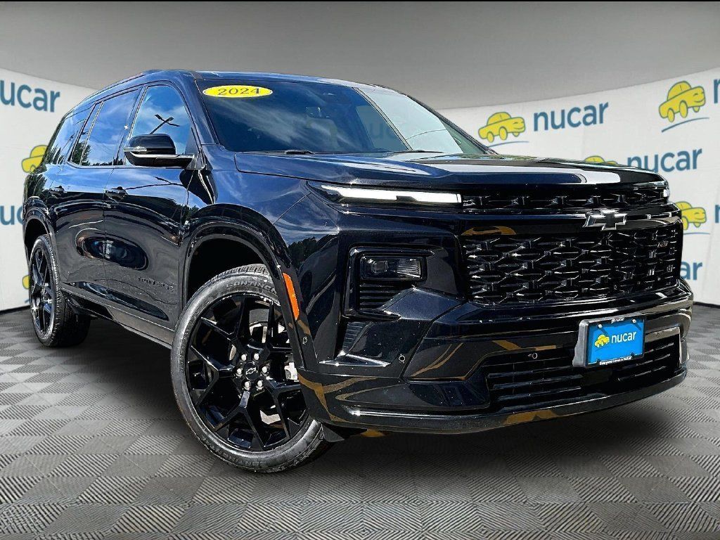 Used 2024 Chevrolet Traverse RS w/ LPO, Floor Liner Package AWD/4WD image 1