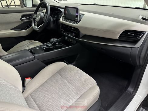 Used 2021 Nissan Rogue SV FWD image 41