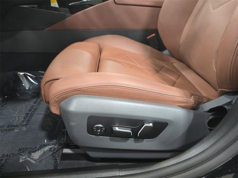 Used 2026 BMW 530i w/ M Sport Package image 27