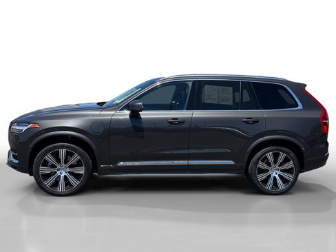 Used 2023 Volvo XC90 T8 Plus w/ Protection Package Premier AWD/4WD image 2