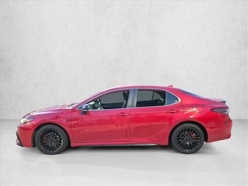 Used 2022 Toyota Camry SE FWD image 8