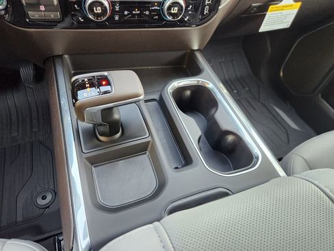 New 2026 GMC Sierra 1500 SLT image 14