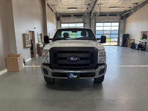 Used 2014 Ford F250 XL w/ Power Equipment Group AWD/4WD image 3