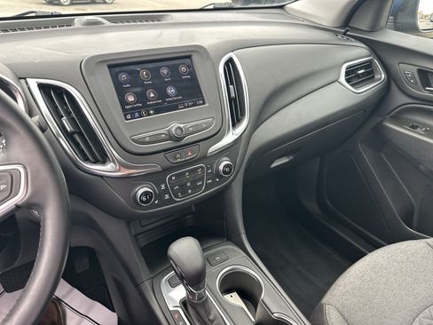 Used 2024 Chevrolet Equinox LT AWD/4WD image 4