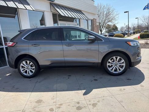 Used 2022 Ford Edge Titanium image 5