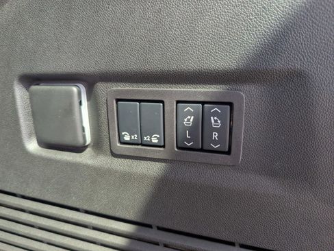 Certified 2026 GMC Yukon XL Elevation w/ Elevation Premium Package image 13